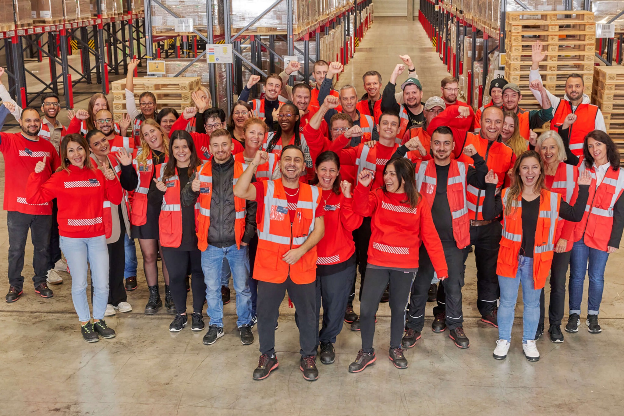 Teamfoto Transco Logistikzentrum Gottmadingen