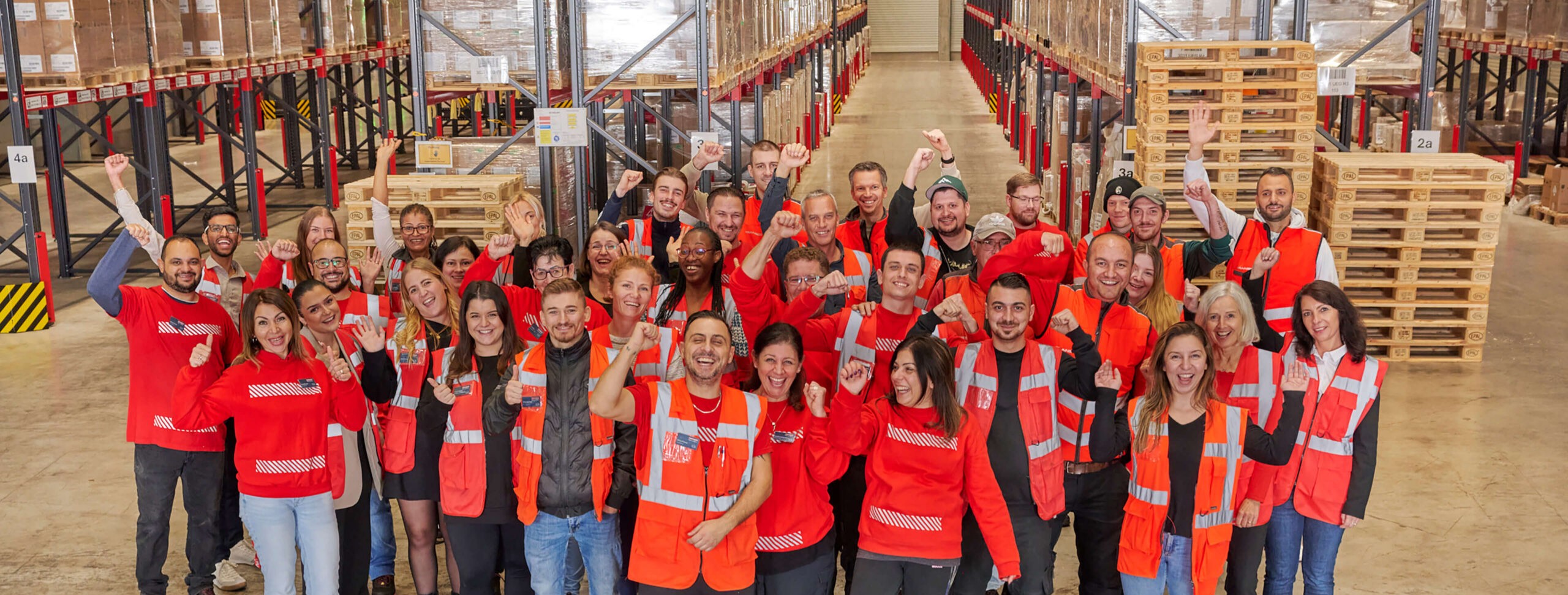 Teamfoto Transco Logistikzentrum Gottmadingen